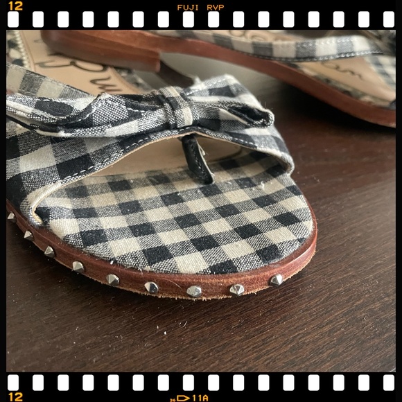 Sam Edelman Gingham, multi strap slide w cute bow and side studs on sole sz 8 - Picture 7 of 7